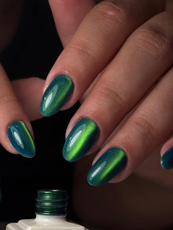 Cat Eye No.66 Magnet Green